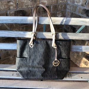 Michael Kors Jet Set Signature Logo Tote